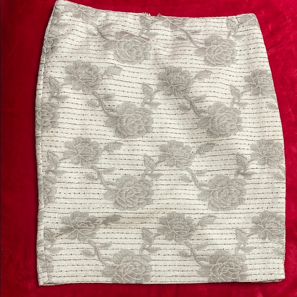 Ann Taylor Elegant Gray Floral Skirt